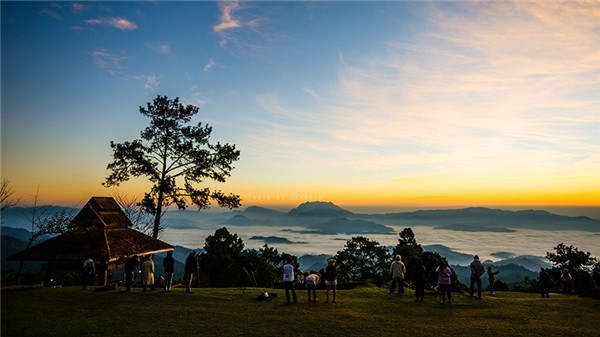 Huay Nam Dang không nổi tiếng như Pai nhưng là nơi có biển sương mù đẹp nhất Thái Lan. (Ảnh: Internet)