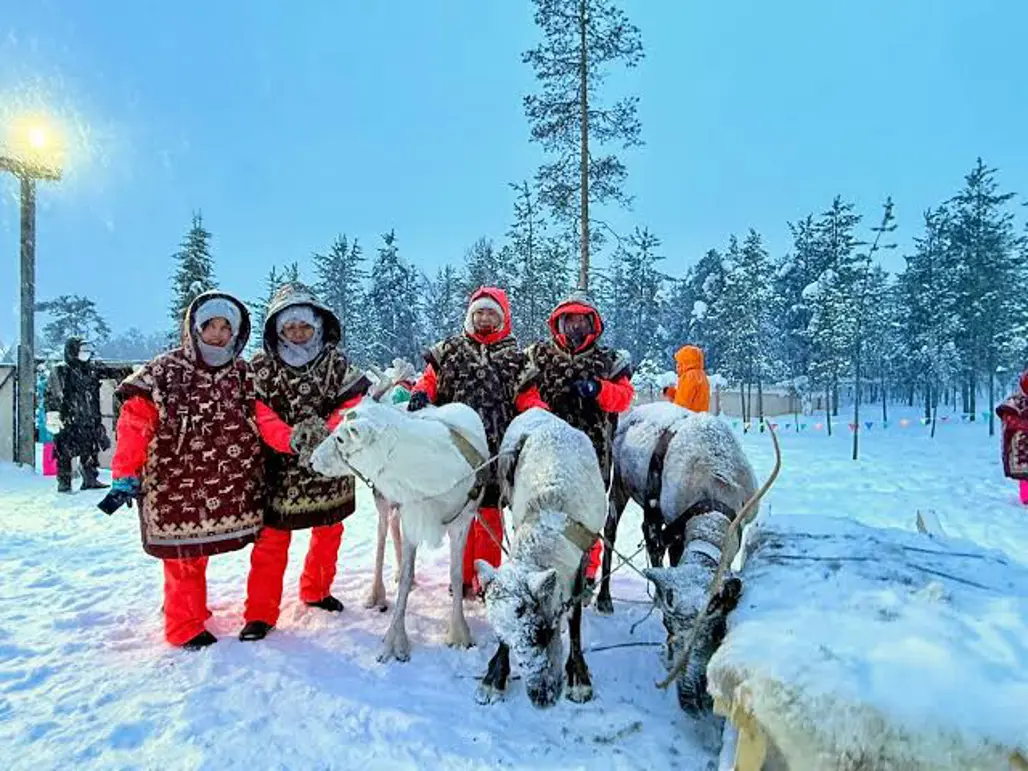 DU LỊCH NGA: HÀNH TRÌNH SĂN BẮC CỰC QUANG MOSCOW – MURMANSK – SAINT PETERSBURG 2027 (EK)