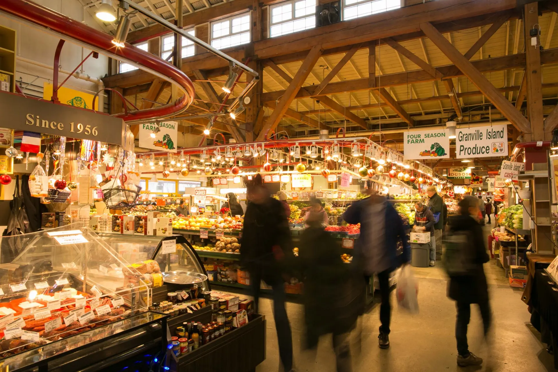 Granville Island Public Market: 7 Trải Nghiệm Mùa Đông Đáng Thử