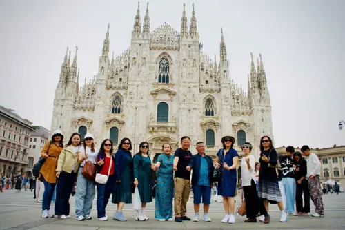 Hành Trình Khám Phá Du Lịch Pháp - Thụy Sĩ - Ý - San Marino - Vatican