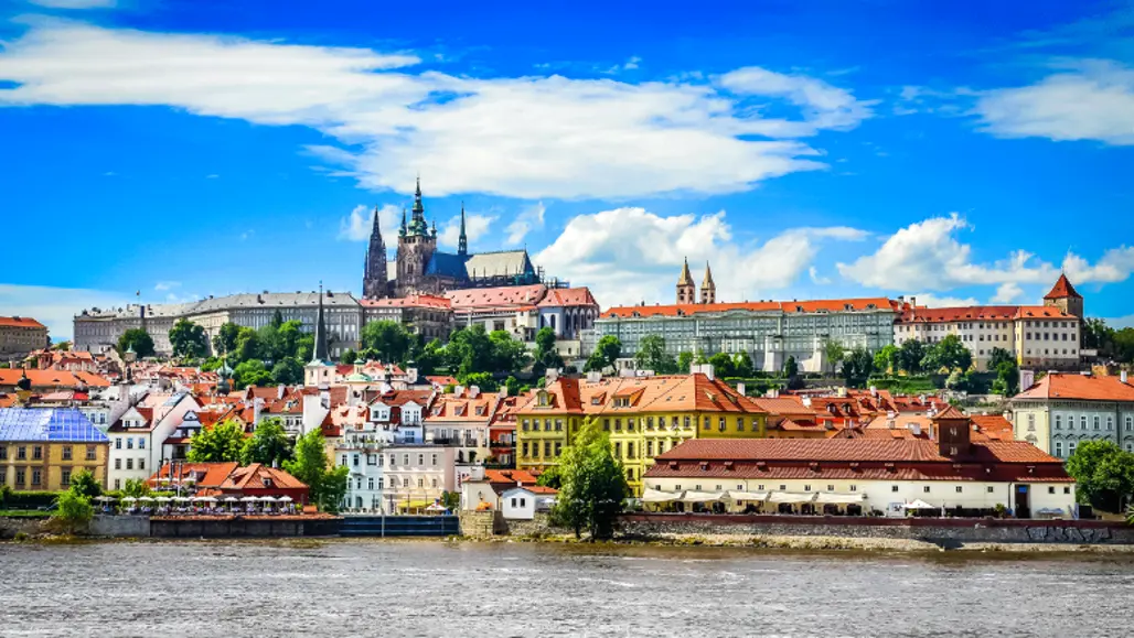 DU LỊCH CHÂU ÂU : HUNGARY – SLOVAKIA – ÁO – CH SÉC TẾT 2027 (EK)