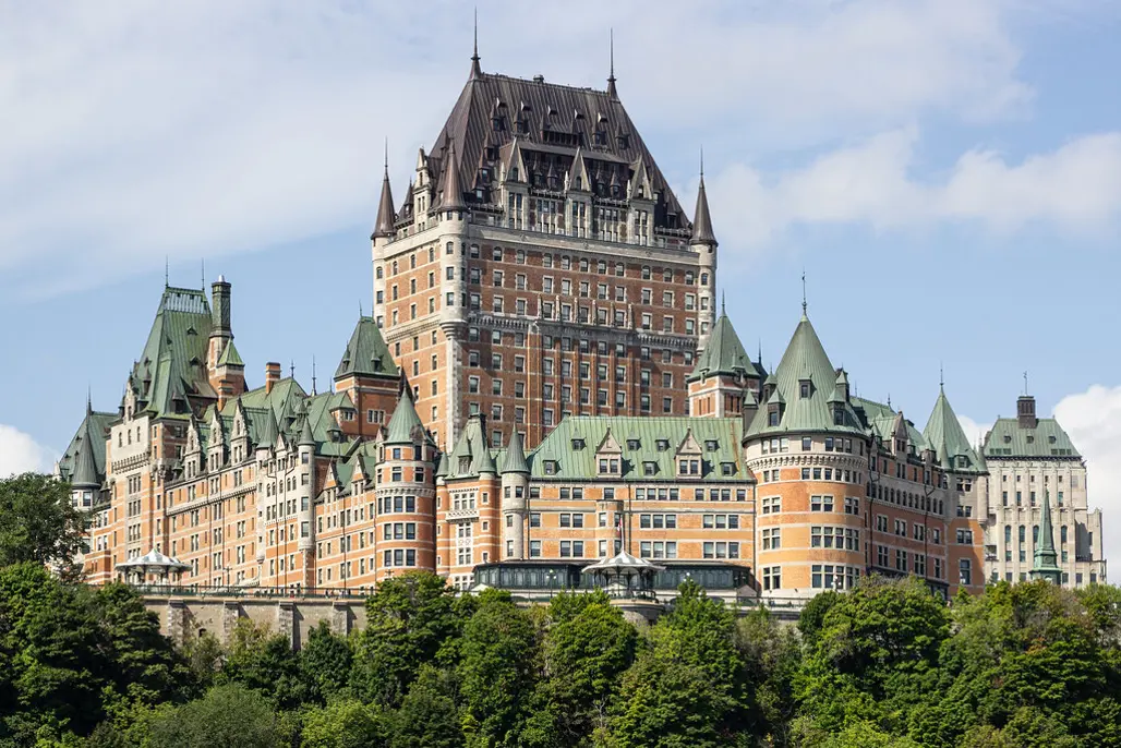 DU LỊCH CANADA LIÊN TUYẾN ĐÔNG TÂY: VANCOUVER – MONTREAL – QUEBEC – OTTAWA – TORONTO 2025 (EVA)