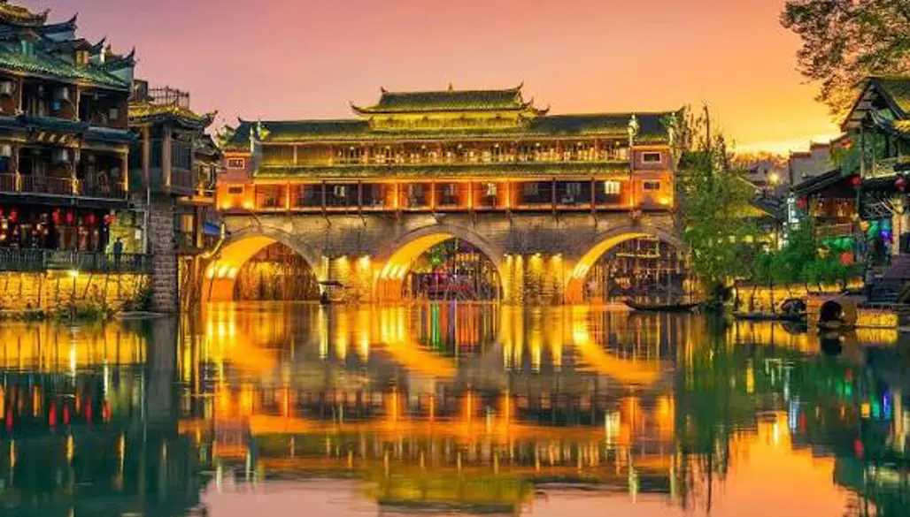 Du lịch Trung Quốc: TRƯƠNG GIA GIỚI - PHƯỢNG HOÀNG CỔ TRẤN - VŨ LĂNG NGUYÊN 2026 (VJ)