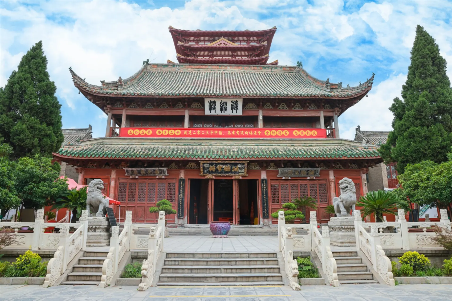 Kinh nghiệm đi Lễ hội Hoa cúc Khai Phong tiết kiệm thời gian 