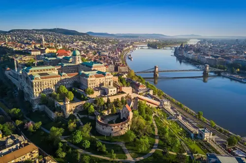DU LỊCH CHÂU ÂU : HUNGARY – SLOVAKIA – ÁO – CH SÉC TẾT 2027 (EK)