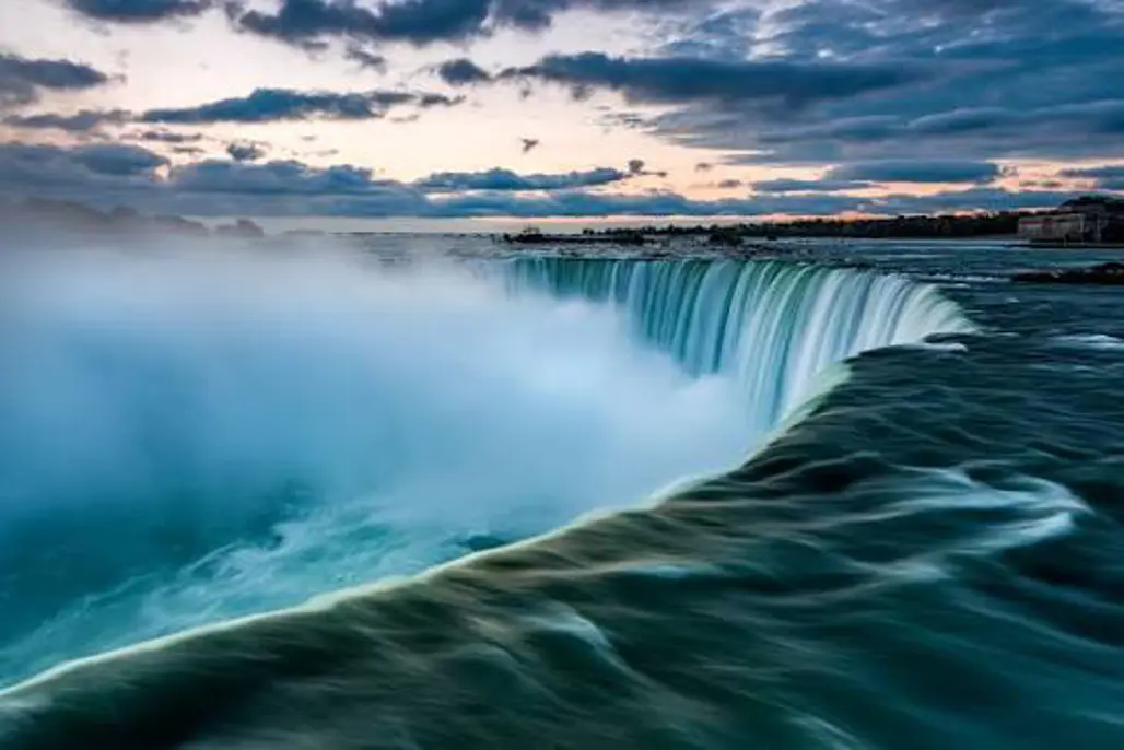 DU LỊCH CANADA LIÊN TUYẾN ĐÔNG TÂY: VANCOUVER – MONTREAL – QUEBEC – OTTAWA – TORONTO 2026 (EVA)