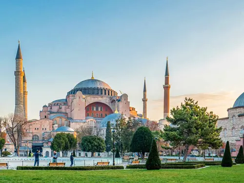 THỔ NHĨ KỸ HÀNH HƯƠNG CÔNG GIÁO 2026