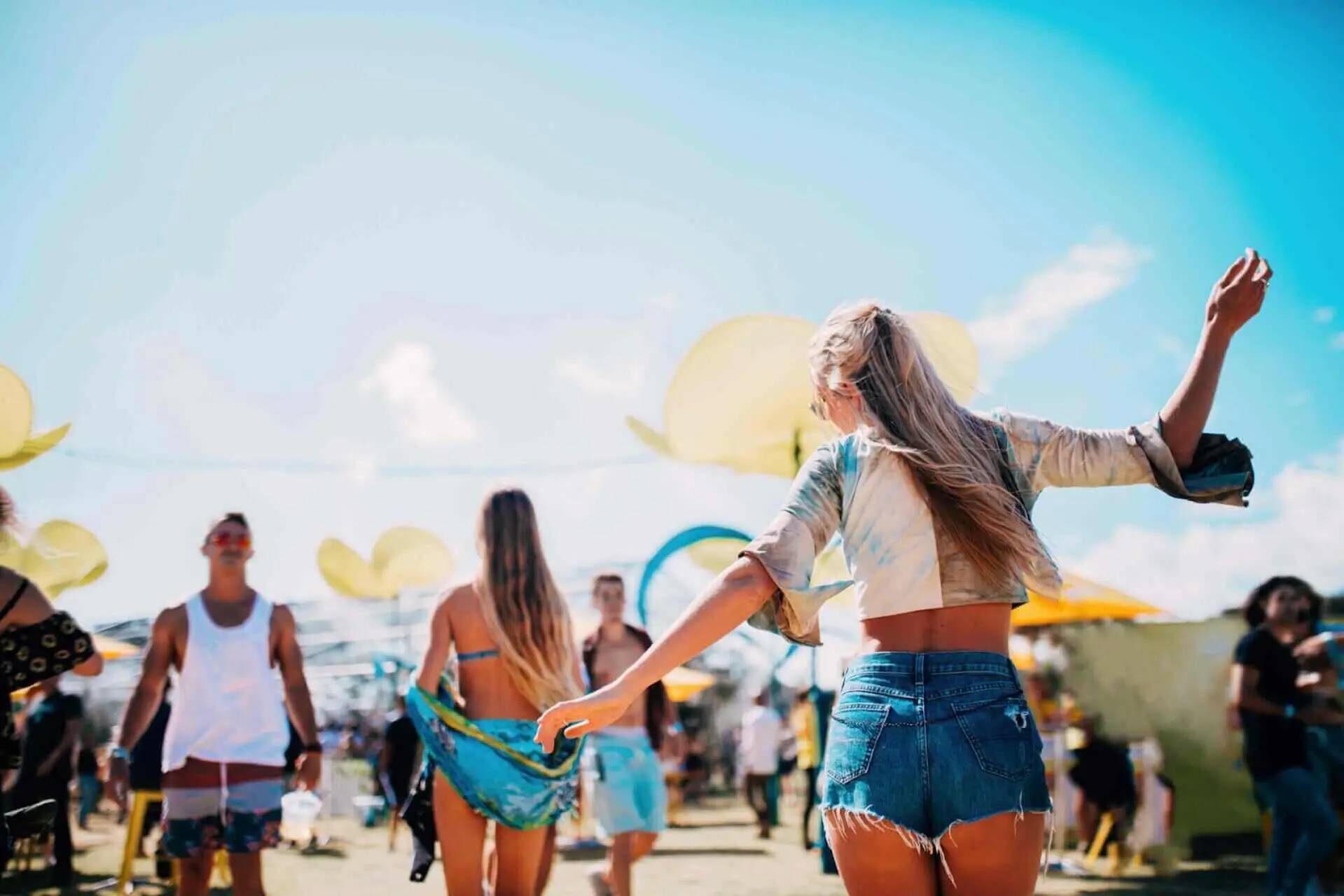 Đi Đâu Mùa Hè 2025? Chọn Ngay Nước Anh Để Tận Hưởng Lễ Hội Âm Nhạc Hoành Tráng