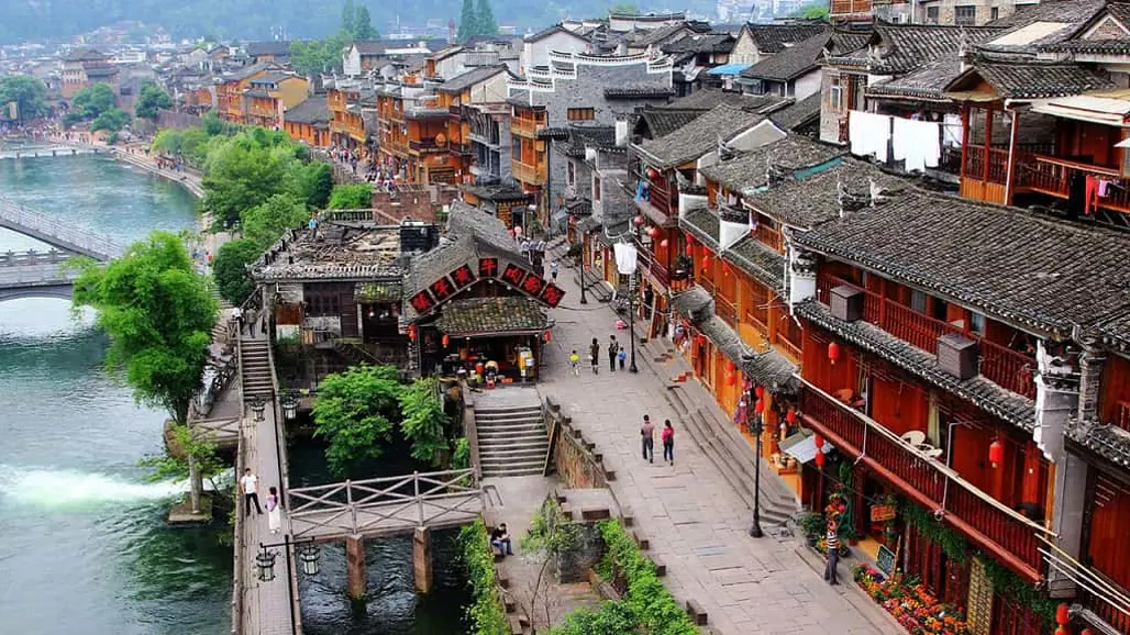 (HN) TRƯƠNG GIA GIỚI - PHƯỢNG HOÀNG CỔ TRẤN - THIÊN MÔN SƠN 2026 (CZ)