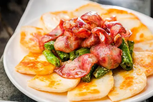 Ẩm thực Côn Minh mùa xuân 2026 có gì đặc sắc? Gợi ý món nên thử mùa hoa anh đào