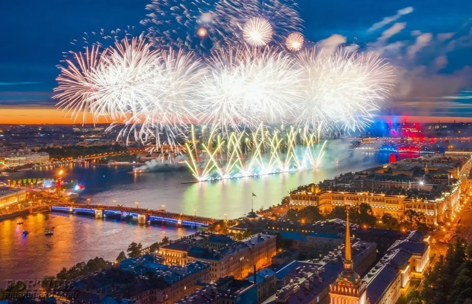 Lễ hội Đêm Trắng Saint Petersburg 2026 -  Hiện tượng “không đêm” độc nhất 
