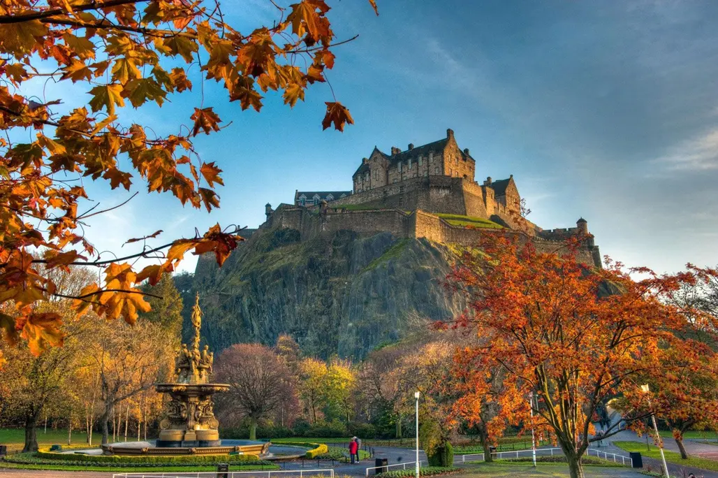 DU LỊCH XUYÊN VƯƠNG QUỐC ANH – SCOTLAND – XỨ WALES – BẮC IRELAND 2025-2026 (EK)