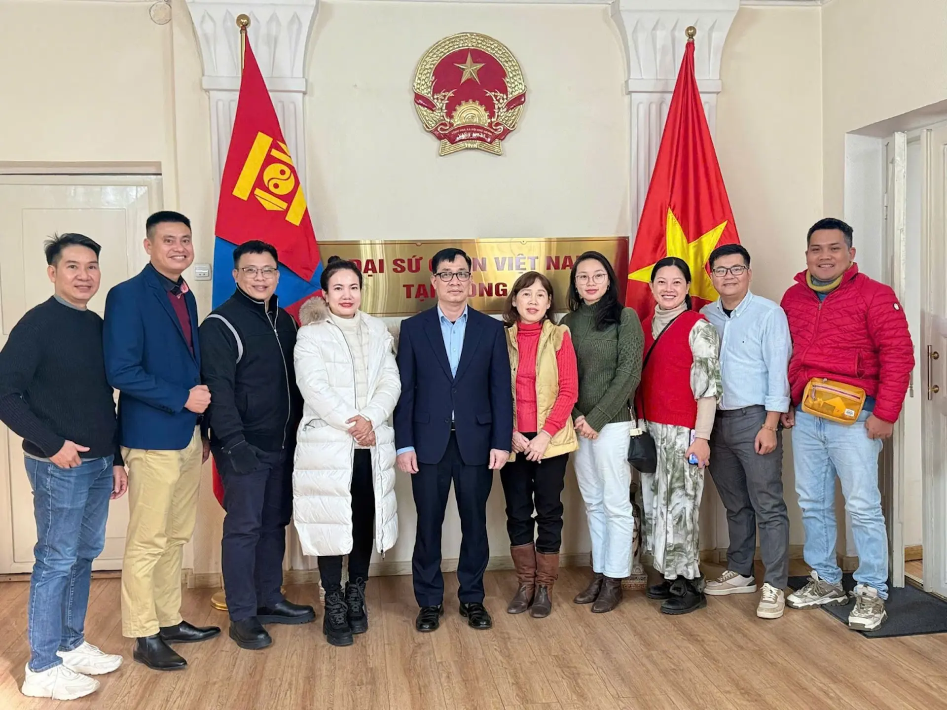 Du Lịch Triều Hảo Thăm Đại Sứ Quán Việt Nam Tại Mông Cổ