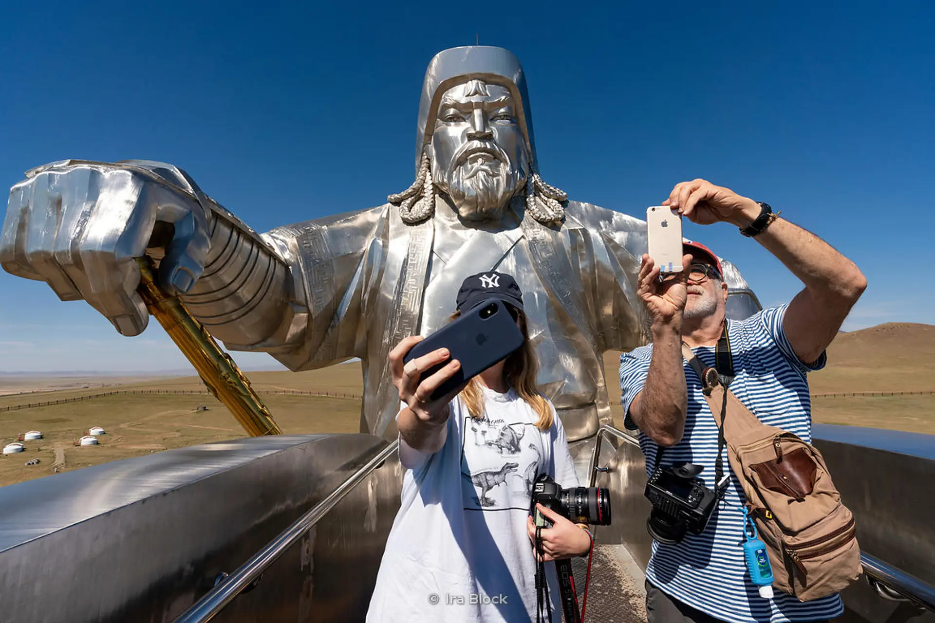 Tượng Thành Cát Tư Hãn khổng lồ – Biểu tượng lịch sử và điểm check-in ấn tượng