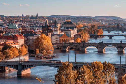 Prague mùa thu - Bước vào thế giới cổ tích dưới lá vàng St. Vitus & Charles Bridge 2025