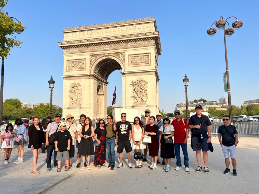 Hành Trình Khám Phá Du Lịch Châu Âu Liên Tuyến 5 Nước : Đức - Áo - Ý - Thụy Sĩ - Pháp 