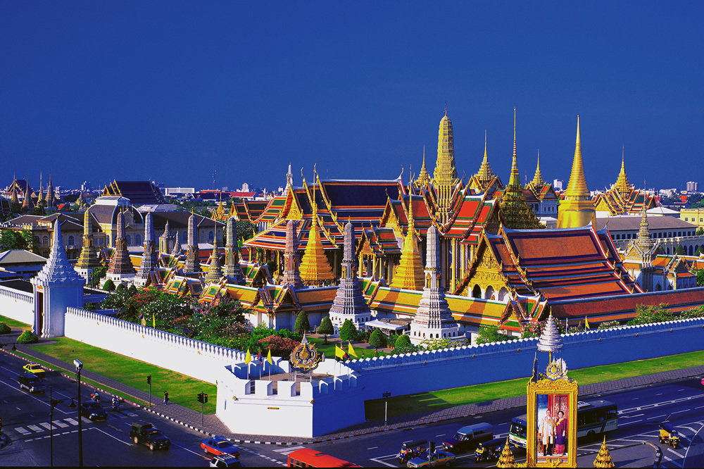 Как называется бангкок. Королевский дворец в Бангкоке. Большой Королевский дворец Бангкок Таиланд. Бангкок центр дворец. Бангкок Королевский дворец вид сверху.