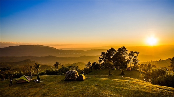 Huay Nam Dang nằm trên đỉnh đồi thuộc cùng một dãy dãy núi với Chiang Dao. (Ảnh: Internet)