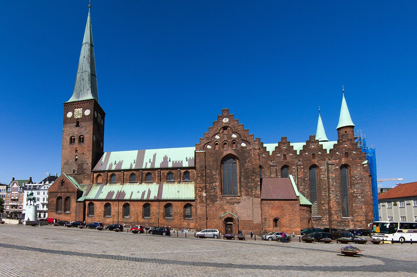 Nhà thờ Aarhus Domkirke: Kiến trúc đậm chất lịch sử tại Đan Mạch