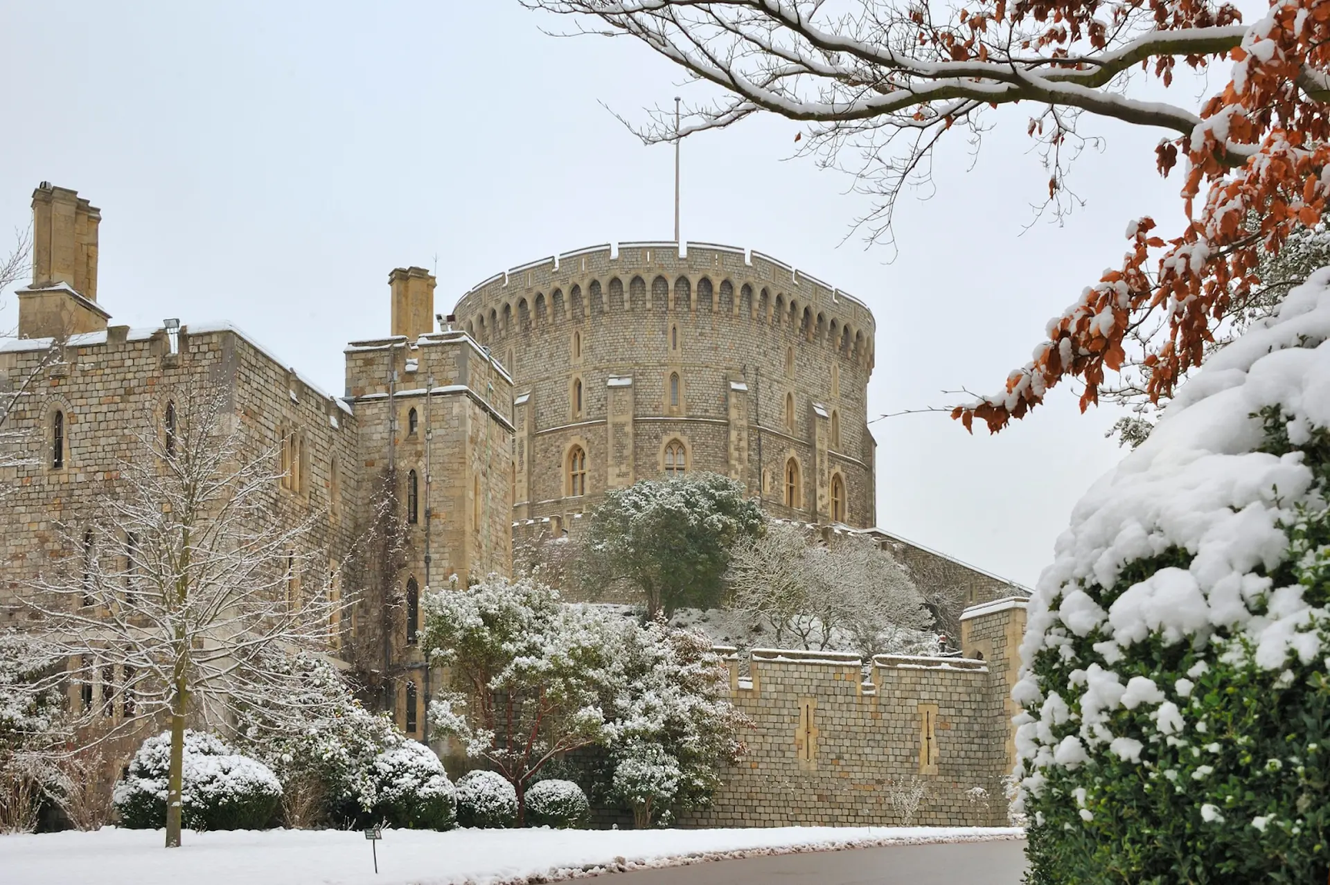 Lâu đài Windsor mùa đông – Dấu ấn hoàng gia giữa khung cảnh tuyết trắng lãng mạn