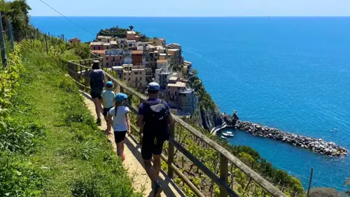 Hiking Cinque Terre – Hành trình leo núi & ngắm biển ven bờ Ý
