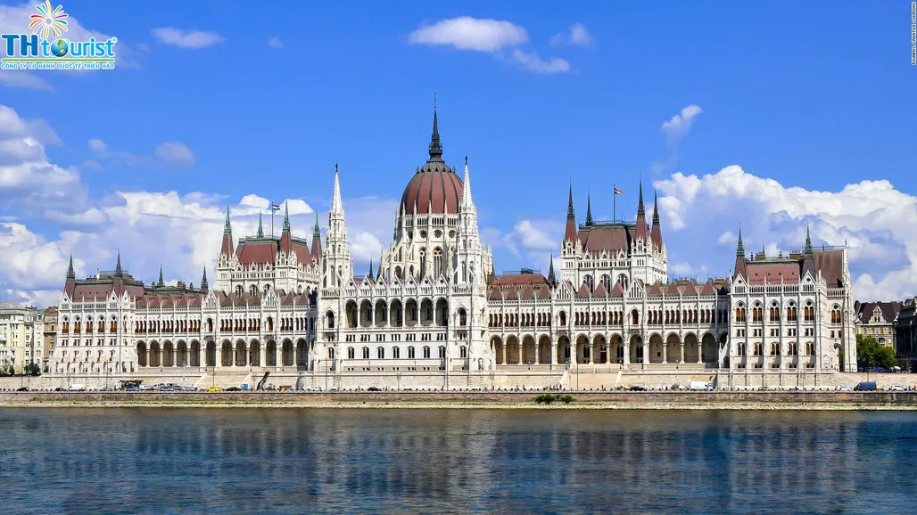 DU LỊCH CHÂU ÂU : KHÁM PHÁ ĐÔNG ÂU HUNGARY - SLOVAKIA - ÁO - CH SÉC - ĐỨC -  BA LAN (2025)